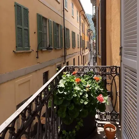 Russomanno Apartament *